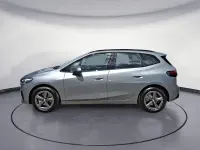 Gebraucht BMW 220 Active Tourer Sport Line 170 PS (125 kW) 2025 Silber Van / Kleinbus