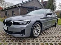 Gebraucht BMW 520 190 PS (139 kW) 2023 Skyscraper grau metallic Limousine