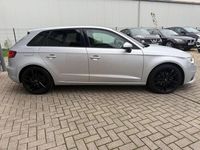 Gebraucht Audi A3 Sportback Sport 122 PS (89 kW) 2013 Silber Kleinwagen