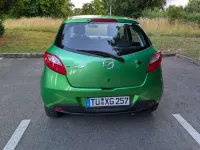 Gebraucht Mazda 2 Independence 86 PS (63 kW) 2009 Grün Kleinwagen
