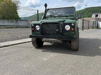 Gebraucht Land Rover Defender 122 PS (89 kW) 1999 Grün Kombi