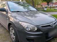 Gebraucht Hyundai i30 109 PS (80 kW) 2010 Grau Limousine