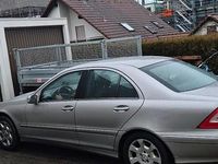 Gebraucht Mercedes 200 163 PS (119 kW) 2005 Gold Limousine