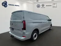 Neu VW Transporter 150 PS (110 kW) 2026 Stone grey Van