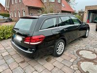 Gebraucht Mercedes E220 170 PS (125 kW) 2015 Schwarz Kombi