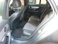 Usado Mercedes C200 160 HP (117 kW) 2019 Cinzento Sedan