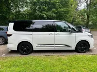 Gebraucht VW Multivan Edition 204 PS (150 kW) 2023 Weiß Van / Kleinbus