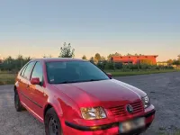 Brugt VW Bora 101 HK (74 kW) 1999 Rød Sedan