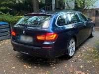 Gebraucht BMW 525 Basis 258 PS (189 kW) 2011 Blau Kombi