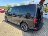 Gebraucht VW Multivan Highline 204 PS (150 kW) 2024 Schwarz Van / Kleinbus