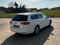 Gebraucht VW Passat Comfortline 150 PS (110 kW) 2015 Weiß Kombi