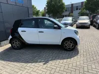 Gebraucht Smart ForFour 71 PS (52 kW) 2019 Weiß Kleinwagen
