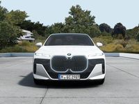 Gebraucht BMW 740 Performance 299 PS (219 kW) 2026 Mineralweiß metallic Limousine