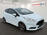 Gebraucht Ford Fiesta ST 182 PS (133 kW) 2015 Weiß Limousine