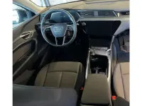 Gebraucht Audi e-tron Basis 230 kW (313 PS) 2022 Mythosschwarz metallic SUV
