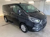 Gebraucht Ford Tourneo Titanium 125 PS (91 kW) 2022 Obsidianschwarz metallic Van / Kleinbus