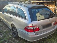 Gebraucht Mercedes E320 Avantgarde 224 PS (164 kW) 2004 Violet Kombi