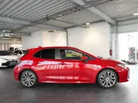Gebraucht Toyota Corolla Club 122 PS (89 kW) 2019 Karminarot metallic Limousine