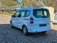 Gebraucht Ford Tourneo Courier 85 PS (62 kW) 2016 Weiß Van / Kleinbus