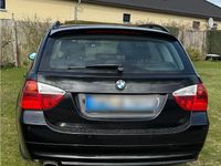 Gebraucht BMW 320 170 PS (125 kW) 2008 Schwarz Kombi