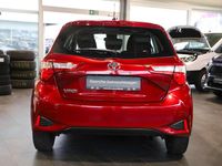Gebraucht Toyota Yaris Basis 111 PS (81 kW) 2018 Tokiorot perleffekt Kleinwagen