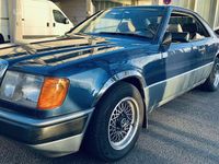 Gebraucht Mercedes 230 132 PS (97 kW) 1988 Blau Coupé