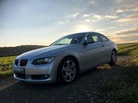 Gebraucht BMW 325 197 PS (144 kW) 2007 Grau Coupé
