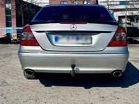 Gebraucht Mercedes E320 Elegance 225 PS (165 kW) 2008 Silber Limousine