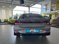 gebraucht Hyundai Elantra Smart + Tech 1.6 + Winterreifen