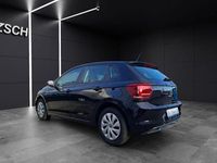 Gebraucht VW Polo Trendline 80 PS (58 kW) 2021 Deep black perleffekt Limousine