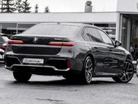 Gebraucht BMW 740 M Sport 299 PS (219 kW) 2025 Grau Limousine