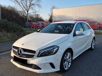 Gebraucht Mercedes A160 Urban 102 PS (75 kW) 2016 Weiß Limousine