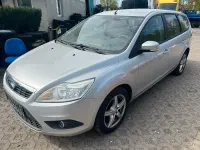 Usata Ford Focus 110 CV (80 kW) 2010 Argento Berlina