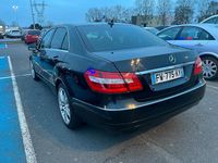 Gebraucht Mercedes E200 136 PS (100 kW) 2011 Schwarz Limousine