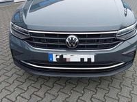 Gebraucht VW Tiguan Move 150 PS (110 kW) 2024 Grau SUV