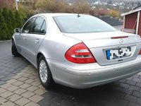 Gebraucht Mercedes E200 Elegance 163 PS (119 kW) 2003 Silber Limousine