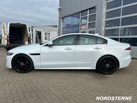 Begagnad Jaguar XE R-Dynamic 179 HK (131 kW) 2019 Vit Sedan