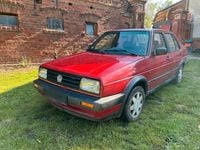 Używany VW Jetta 116 KM (85 kW) 1990 Czerwony Sedan/Limuzyna