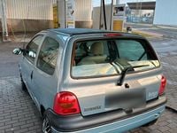 Second-hand Renault Twingo 58 CP (42 kW) 2003 Andere farben Hatchback