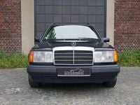 Gebraucht Mercedes E230 132 PS (97 kW) 1990 Blau Kombi