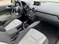 Gebraucht Audi A1 Ambition 122 PS (89 kW) 2013 Schwarz Kleinwagen