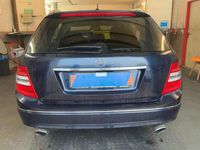 Gebraucht Mercedes C350 231 PS (169 kW) 2010 Blau Kombi
