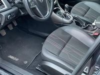 Usata Opel Astra 101 CV (74 kW) 2012 Nero Station wagon
