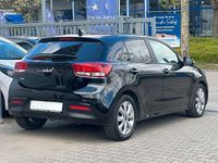 Second-hand Kia Rio 84 CP (61 kW) 2021 Negru Berlinǎ