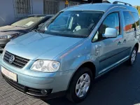 Usata VW Caddy Style 105 CV (77 kW) 2009 Blu Monovolume