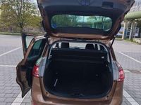 Second-hand Ford B-MAX SYNC Edition 125 CP (91 kW) 2016 Monovolum