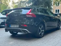 Gebraucht Volvo V40 R-Design 120 PS (88 kW) 2019 Schwarz Kombi