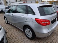 Gebraucht Mercedes B180 122 PS (89 kW) 2012 Silber Van / Kleinbus