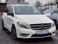 Gebraucht Mercedes B180 Night 122 PS (89 kW) 2012 Weiß Van / Kleinbus