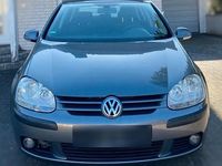 Gebraucht VW Golf V 2004 Grau Kleinwagen